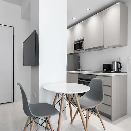 Denizen Penthouse, Nilie Hospitality Mgmt *