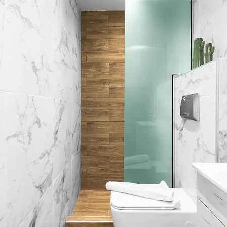 Denizen Penthouse, Nilie Hospitality Mgmt