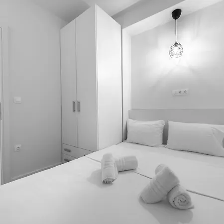 Denizen Penthouse, Nilie Hospitality Mgmt